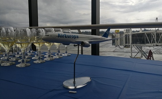 Despegaron los primeros vuelos directos que conectan a Medellín con Madrid,  Cancún y  Ciudad de México