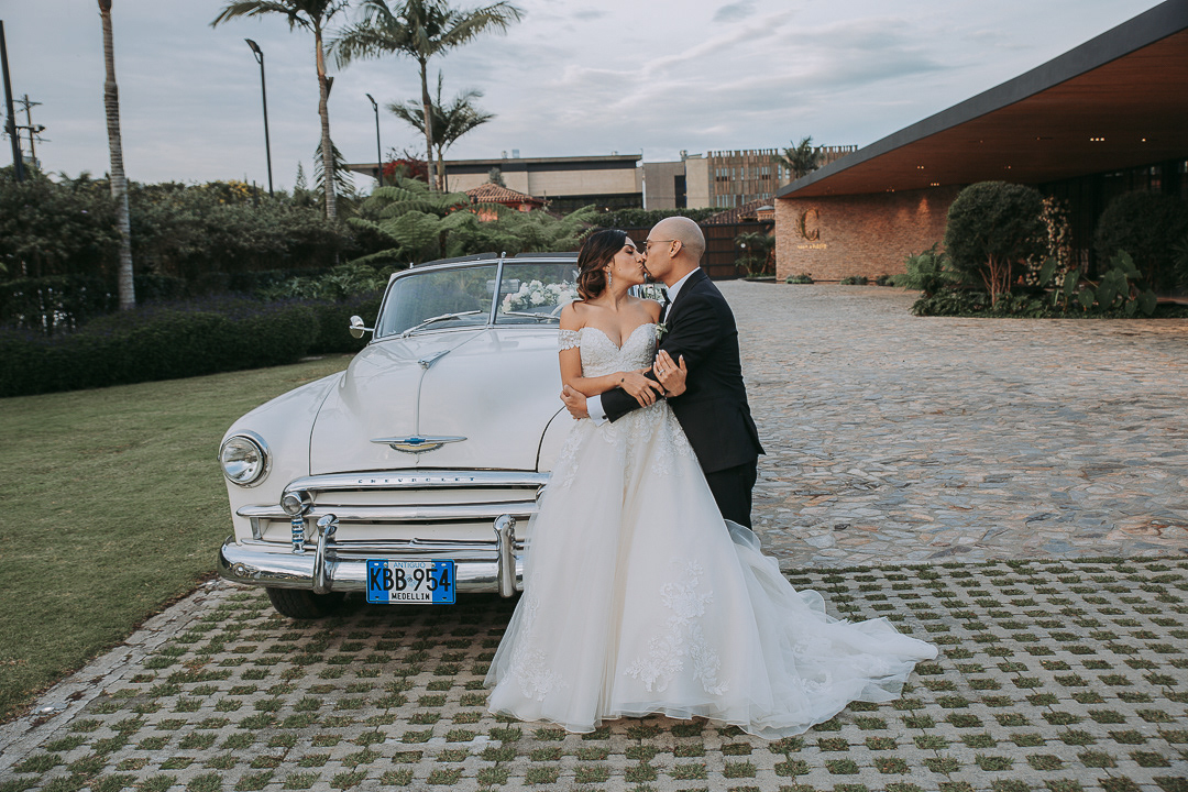 Turismo de romance: una apuesta estratégica para el desarrollo turístico en Medellín y Antioquia