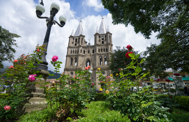 Viajar cerca para quedarse más tiempo: una oportunidad para el turismo en Medellín y Antioquia