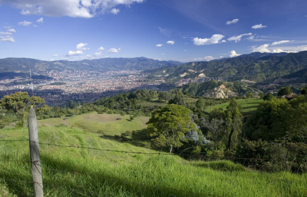 La economía del silencio: una tendencia que redefine el turismo y abre oportunidades para Medellín y Antioquia 