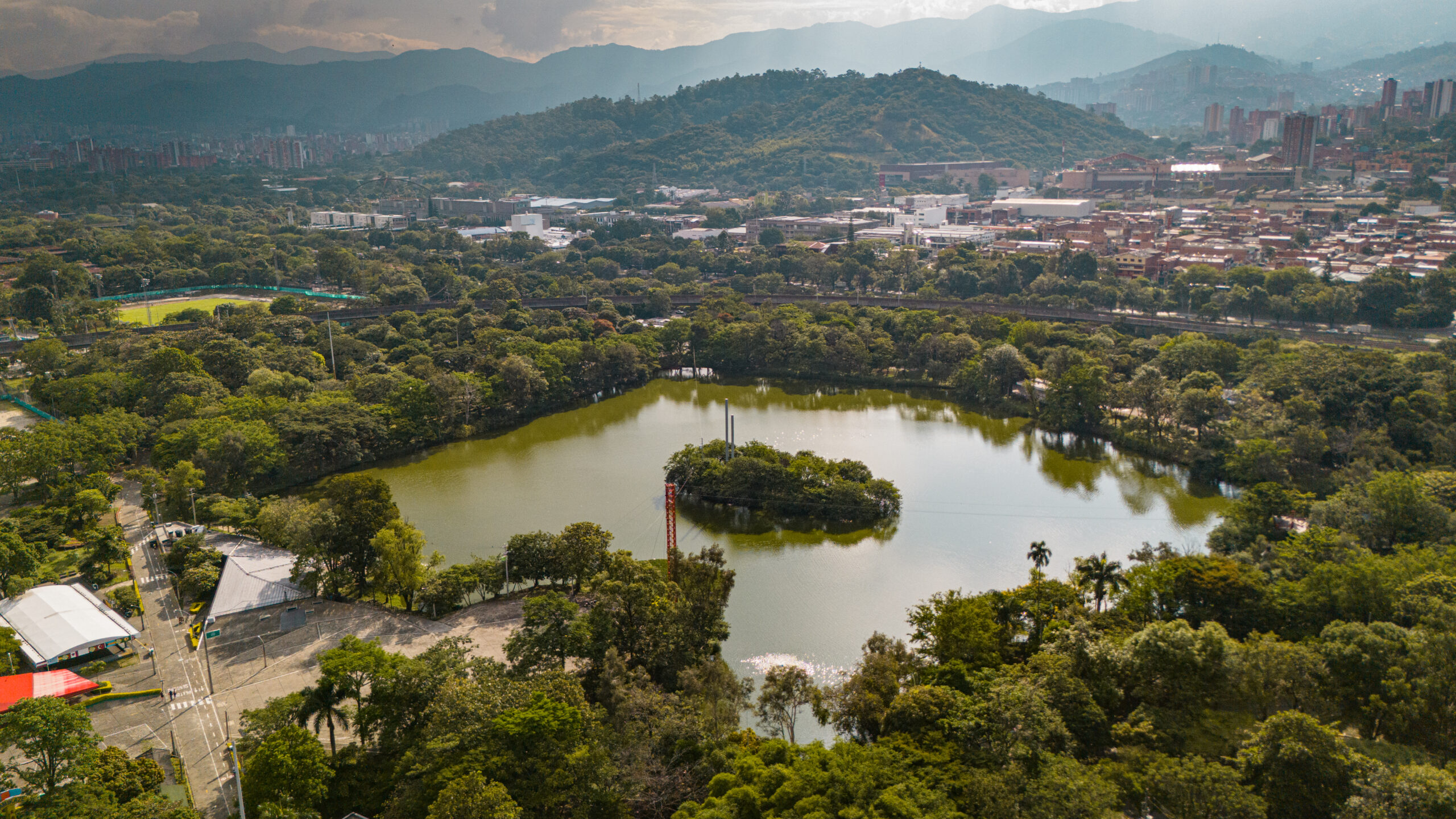 Coolcationing: de tendencia emergente a pilar estratégico de Medellín en 2026 